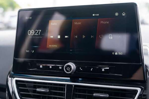 2025 Mahindra XUV3XO AX5L