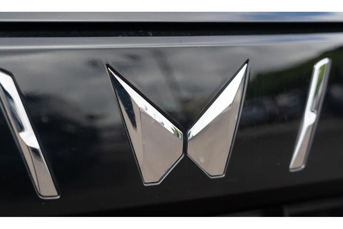 2025 Mahindra XUV3XO AX5L