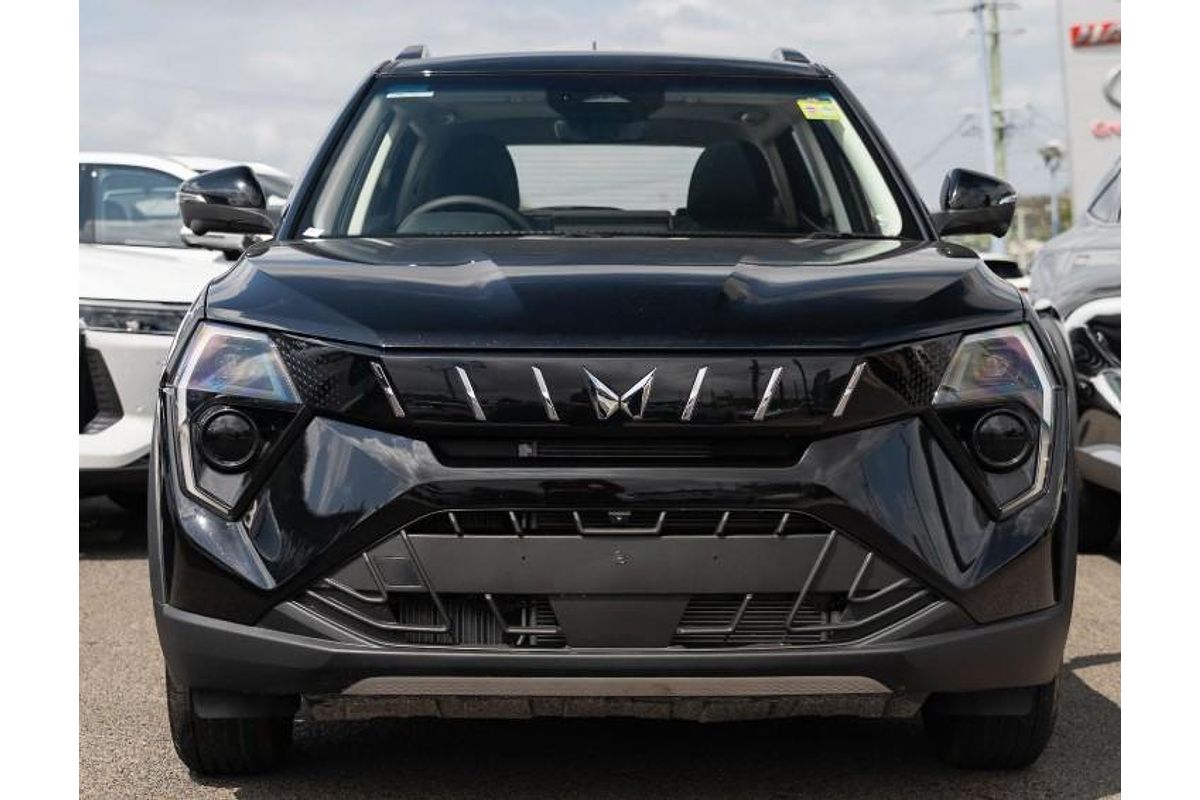 2025 Mahindra XUV3XO AX5L