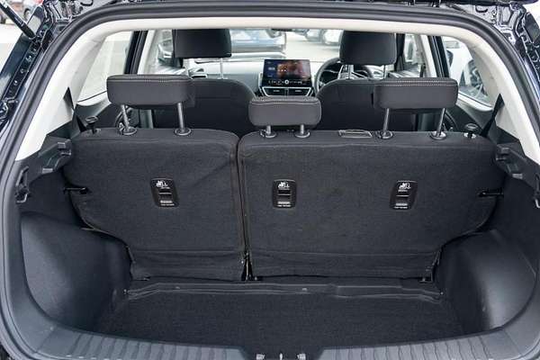 2025 Mahindra XUV3XO AX5L