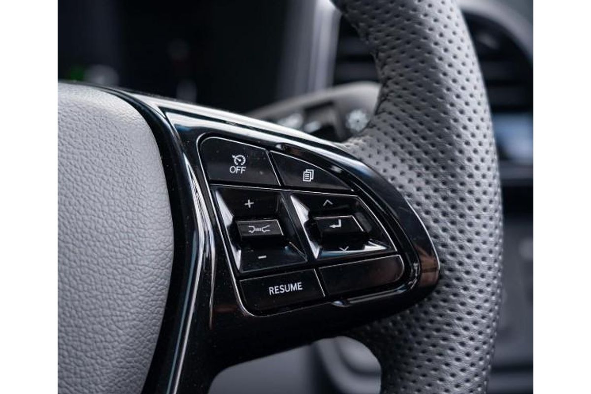 2025 Mahindra XUV3XO AX5L