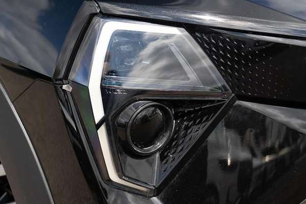 2025 Mahindra XUV3XO AX5L