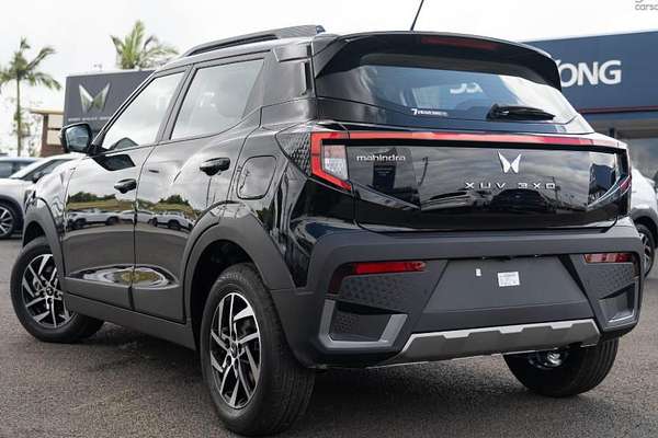 2025 Mahindra XUV3XO AX5L