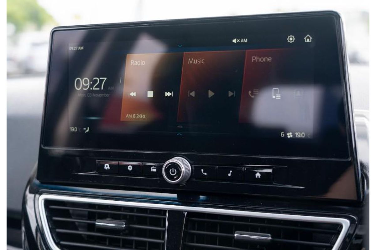 2025 Mahindra XUV3XO AX5L