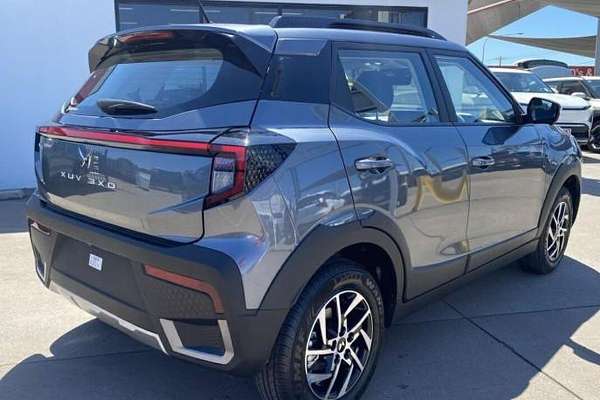 2025 Mahindra XUV3XO AX5L