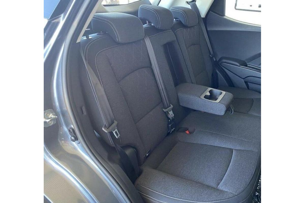 2025 Mahindra XUV3XO AX5L