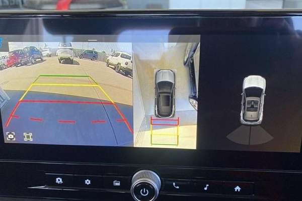 2025 Mahindra XUV3XO AX5L