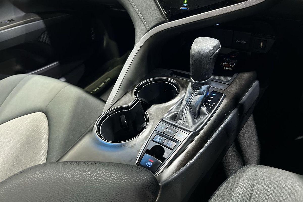 2024 Toyota Camry Ascent AXVH70R