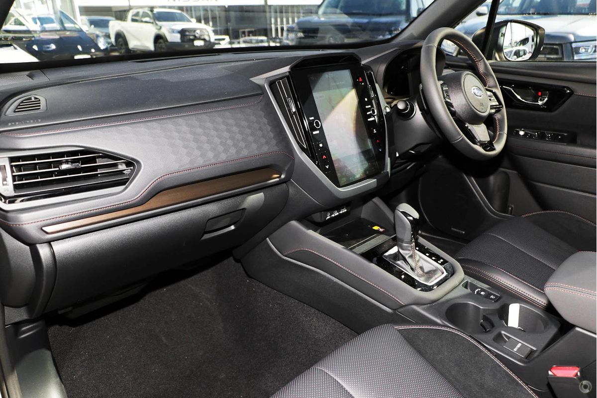 2025 Subaru Forester Hybrid Touring S6