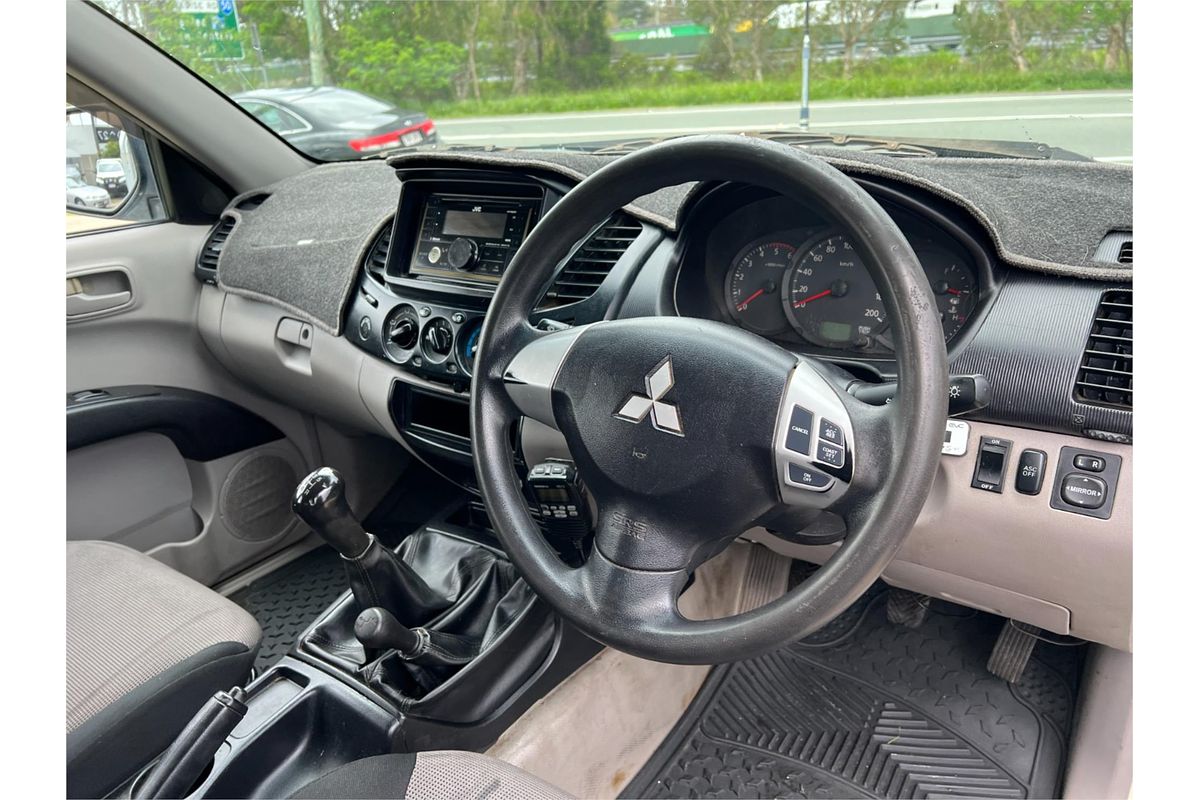 2011 Mitsubishi Triton GLX MN 4X4