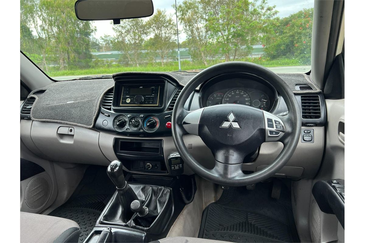 2011 Mitsubishi Triton GLX MN 4X4