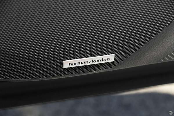 2025 Subaru Forester Hybrid Touring S6