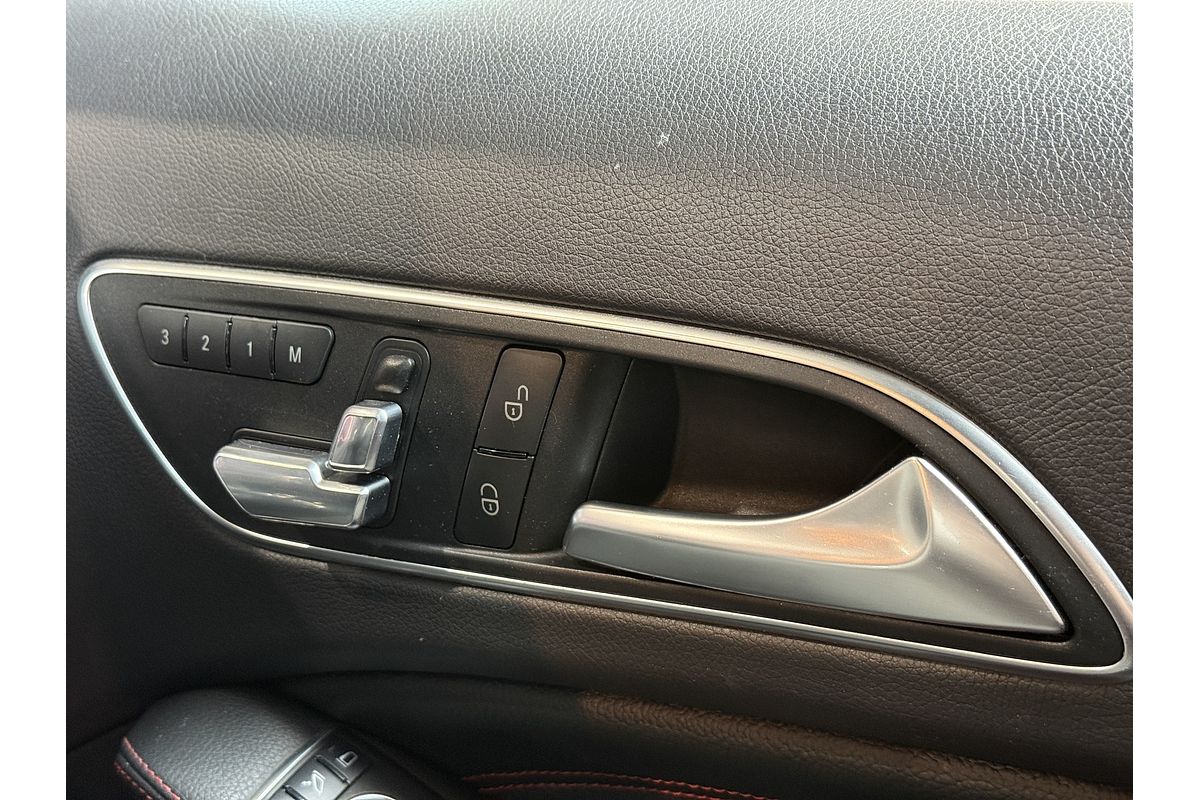 2014 Mercedes-Benz GLA-Class GLA45 AMG X156