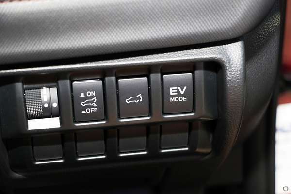 2025 Subaru Forester Hybrid Touring S6