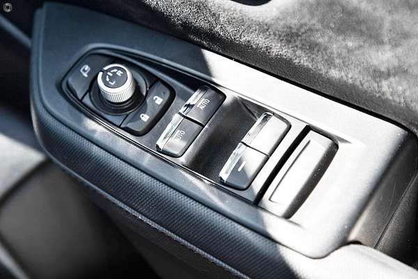 2025 Subaru Forester Hybrid Touring S6