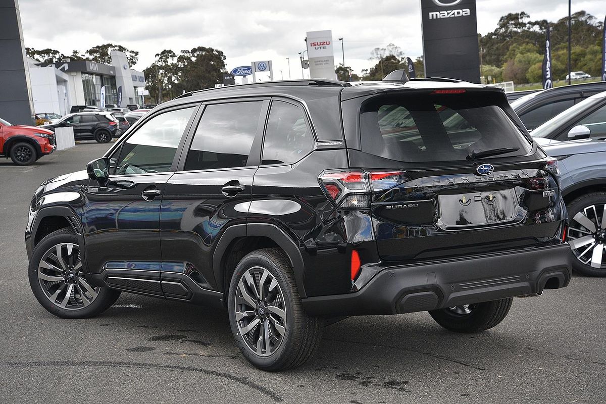 2025 Subaru Forester Hybrid Touring S6