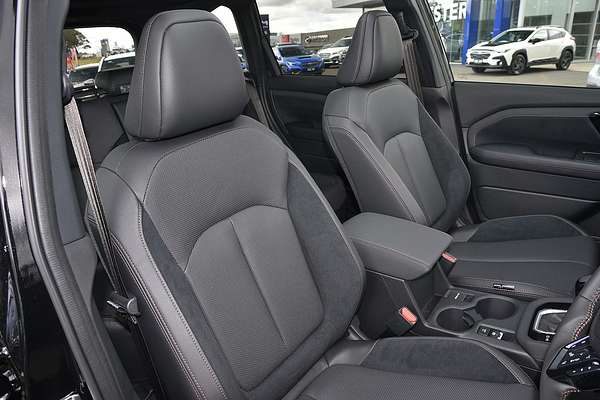 2025 Subaru Forester Hybrid Touring S6