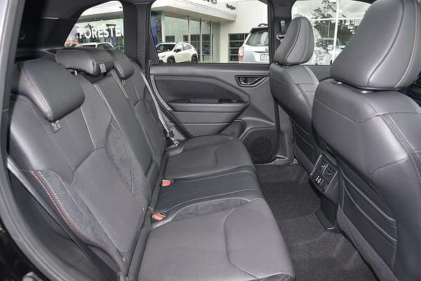 2025 Subaru Forester Hybrid Touring S6