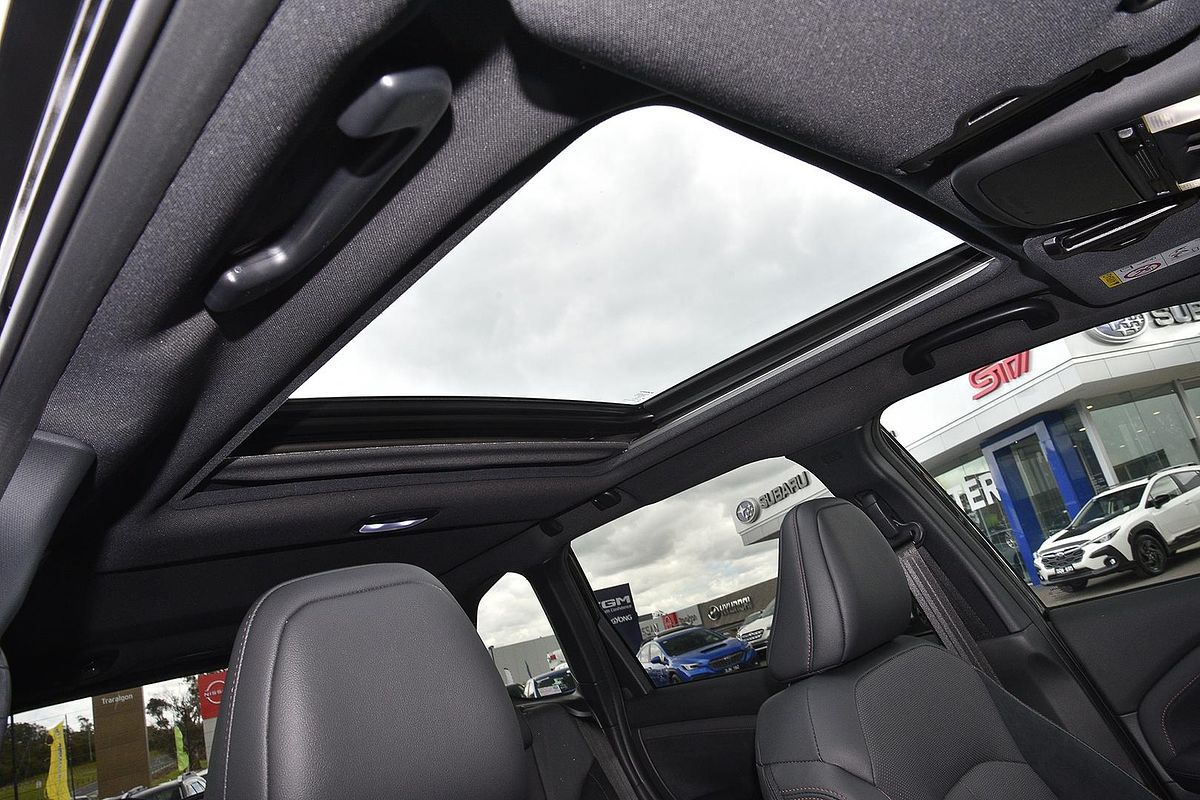 2025 Subaru Forester Hybrid Touring S6