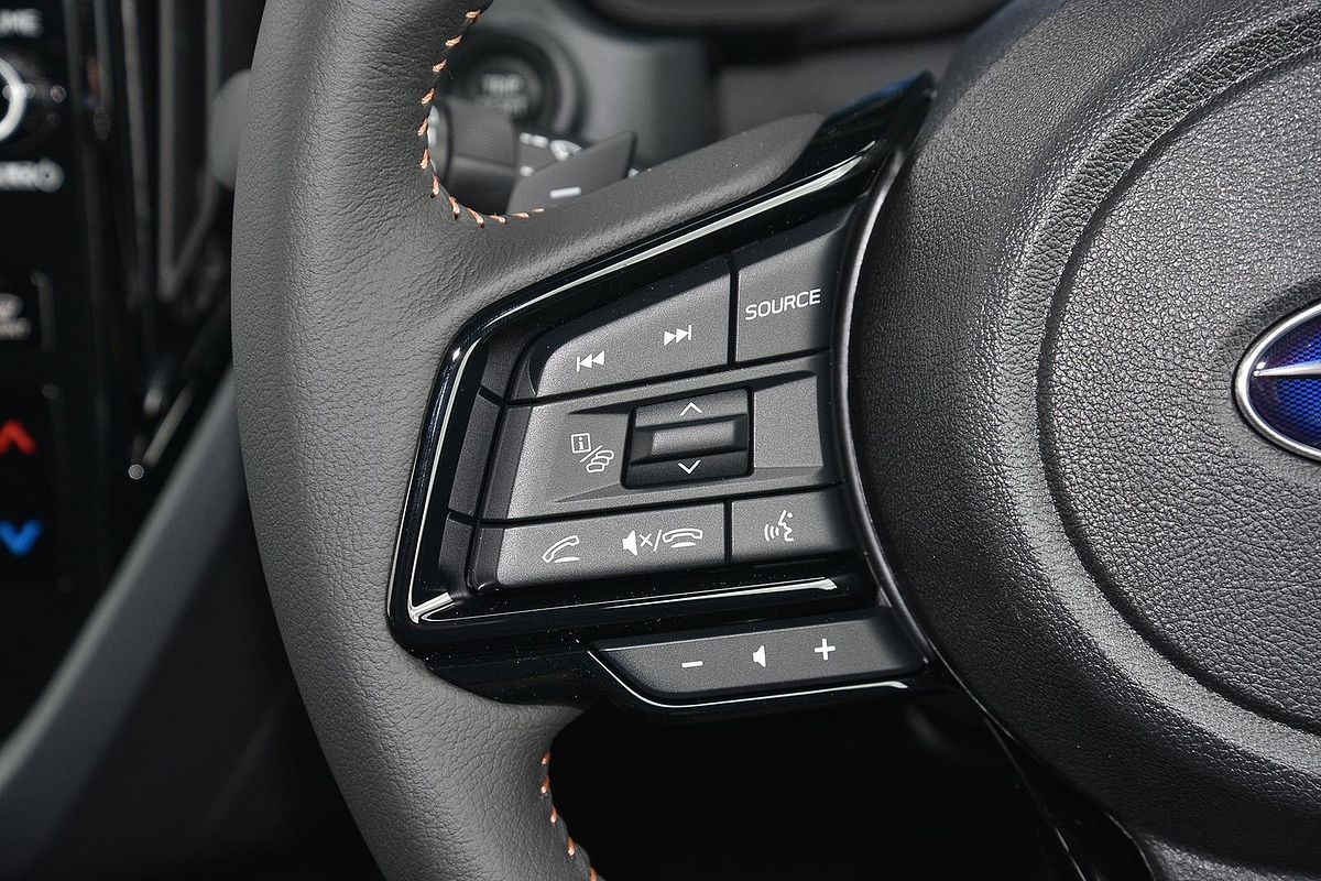 2025 Subaru Forester Hybrid Touring S6