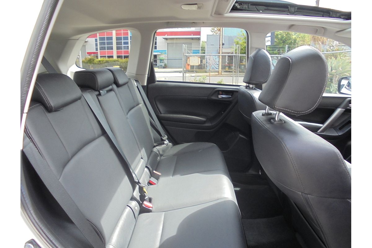 2015 Subaru Forester 2.5i-S S4