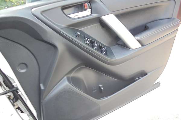 2015 Subaru Forester 2.5i-S S4