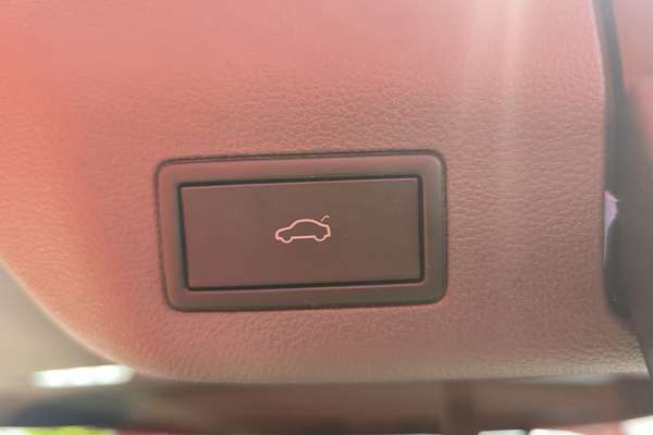 2024 Volkswagen Multivan TDI360 Life T7 SWB