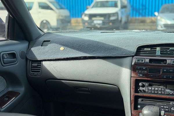 1998 Nissan Maxima 30G A32 S3