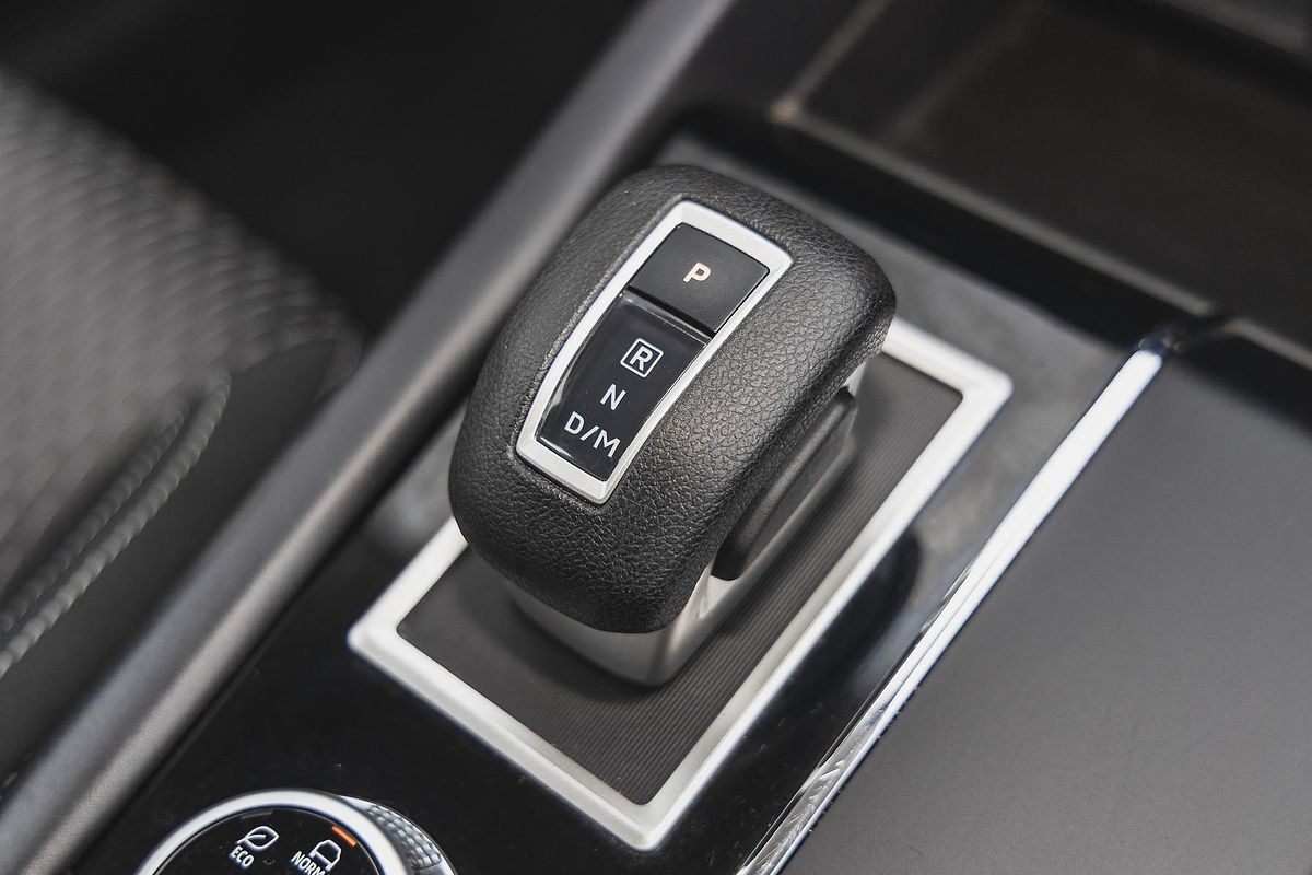 2023 Mitsubishi Outlander ES ZM