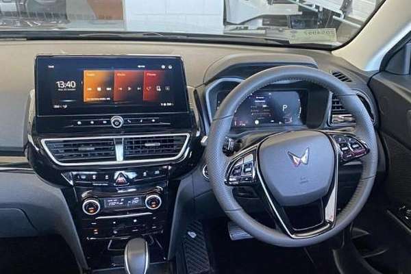 2025 Mahindra XUV3XO AX5L