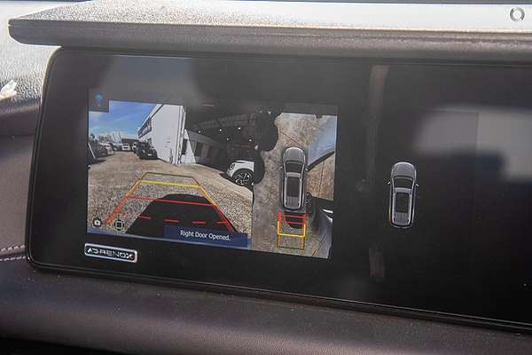 2025 Mahindra XUV700 AX7L