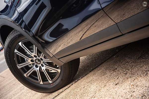 2025 Mahindra XUV700 AX7L