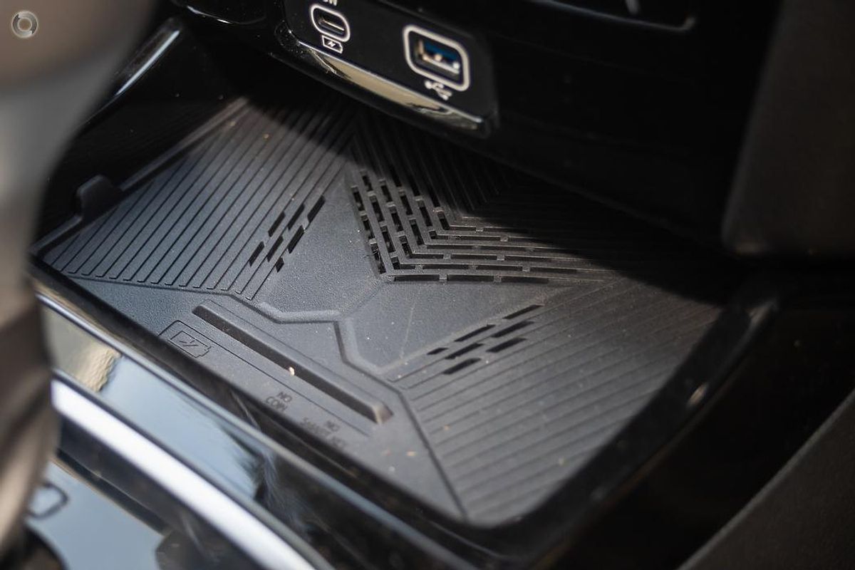 2025 Mahindra XUV3XO AX7L