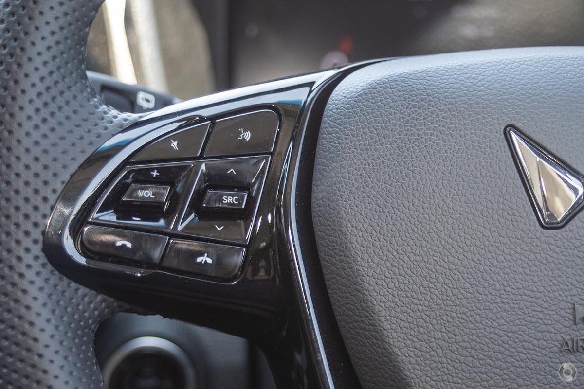 2025 Mahindra XUV3XO AX7L