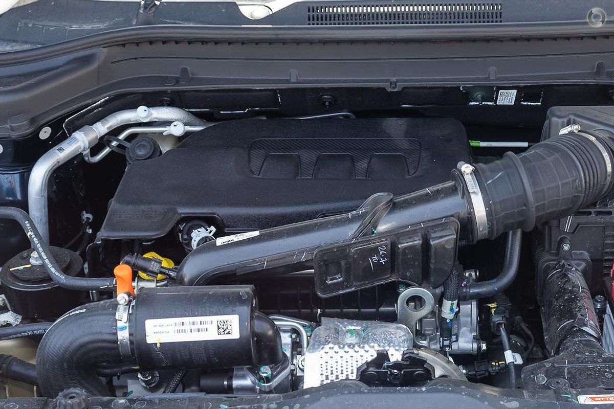 2025 Mahindra XUV3XO AX7L