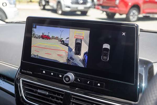 2025 Mahindra XUV3XO AX7L