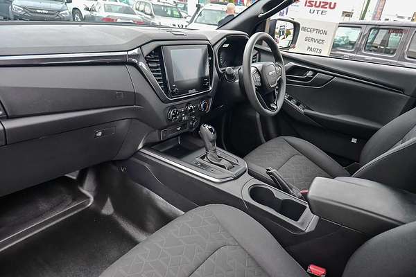2025 Isuzu D-MAX