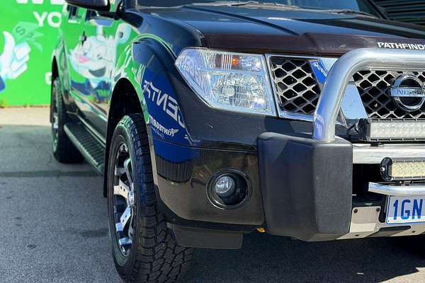 2005 Nissan Pathfinder ST-L R51