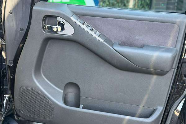 2005 Nissan Pathfinder ST-L R51