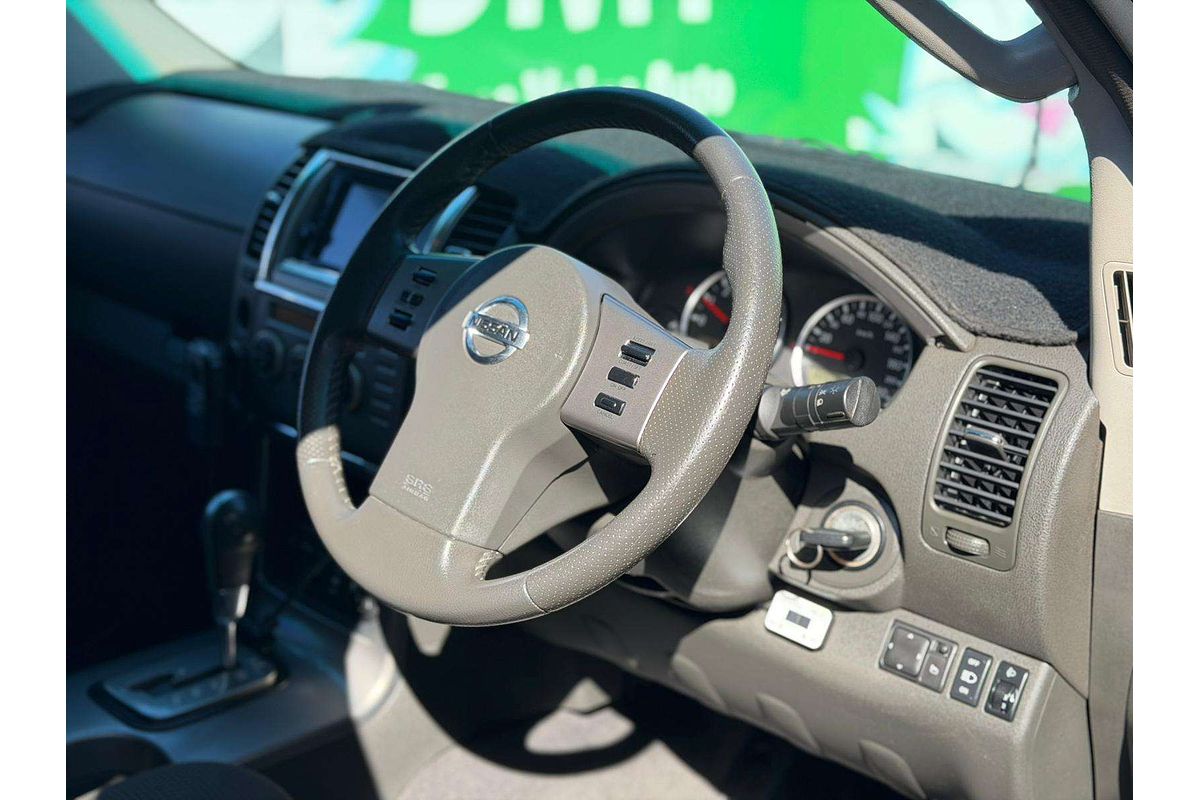 2005 Nissan Pathfinder ST-L R51