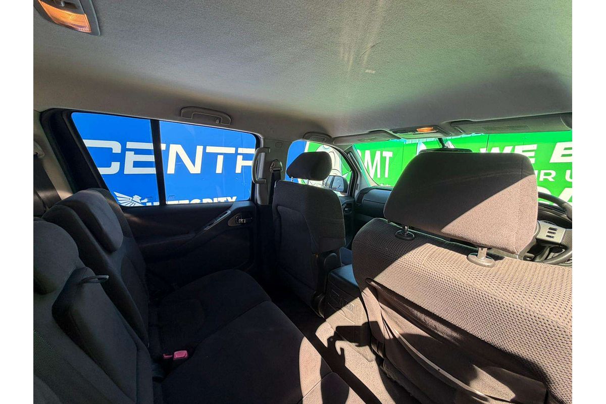 2005 Nissan Pathfinder ST-L R51