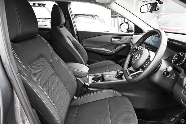 2025 Nissan QASHQAI ST-L J12
