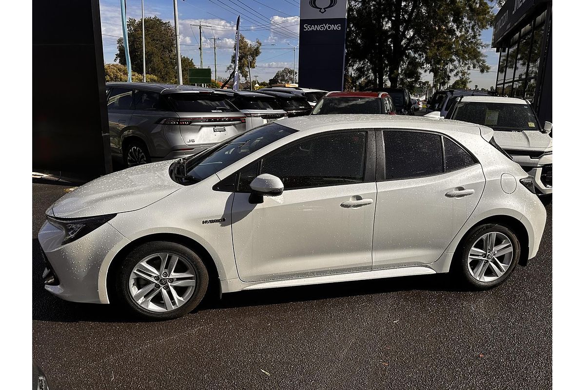 2019 Toyota Corolla SX Hybrid ZWE211R