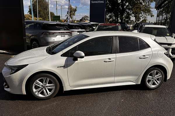 2019 Toyota Corolla SX Hybrid ZWE211R