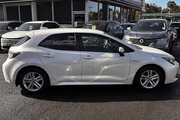 2019 Toyota Corolla SX Hybrid ZWE211R