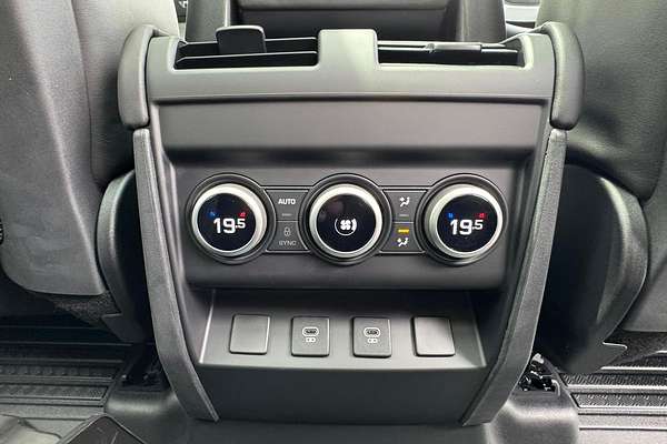 2025 Land Rover Defender 110 D250 S L663