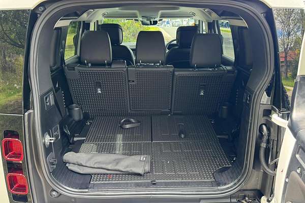 2025 Land Rover Defender 110 D250 S L663