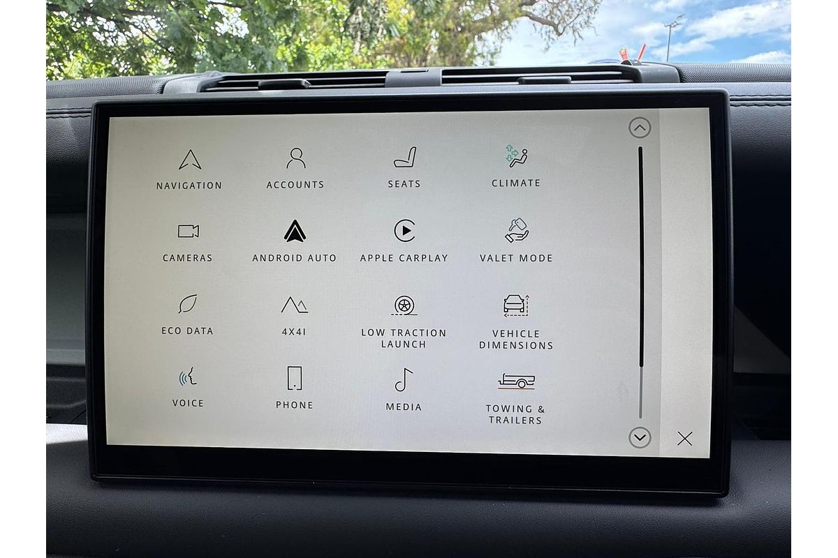 2025 Land Rover Defender 110 D250 S L663