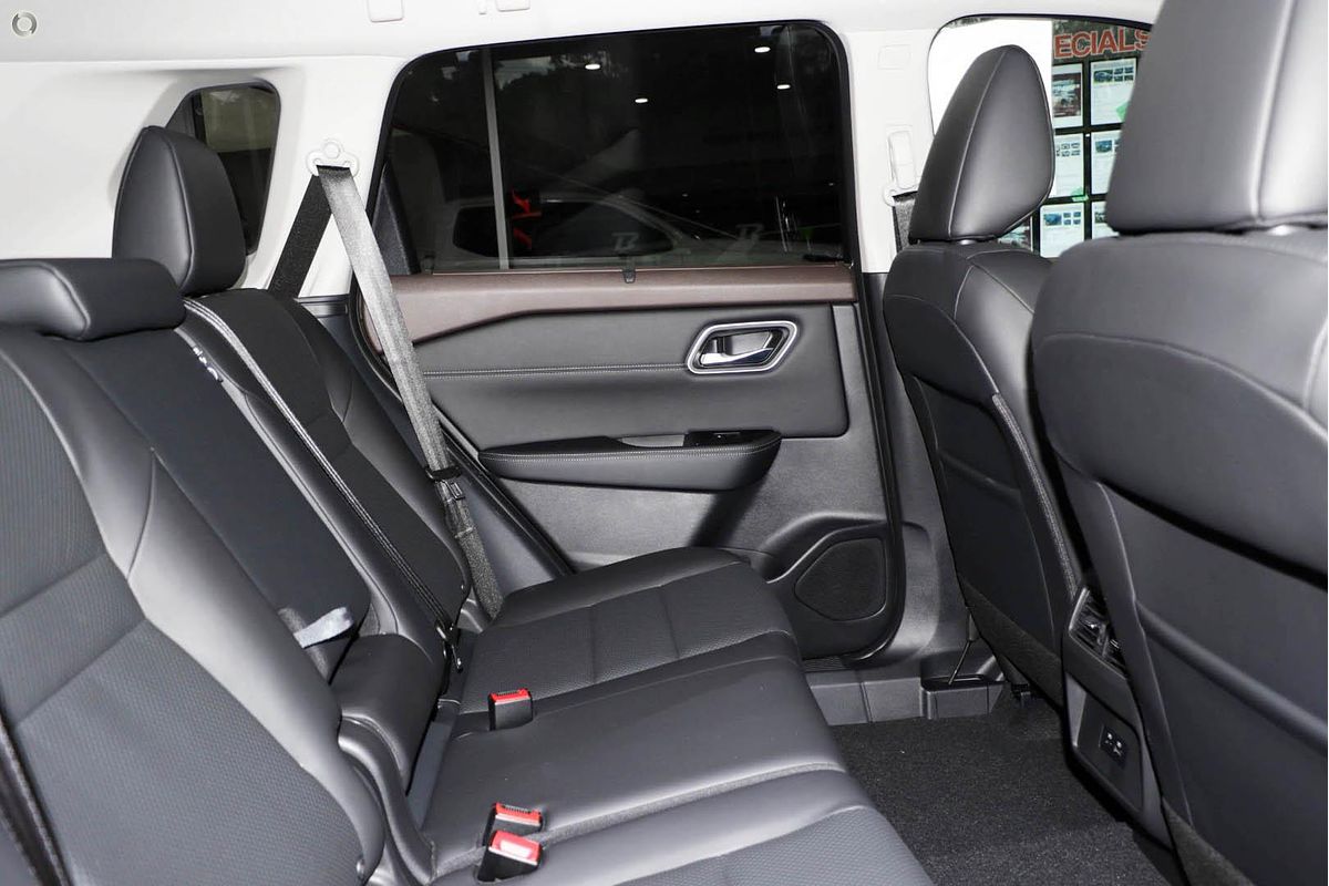 2025 Nissan X-TRAIL N-TREK T33