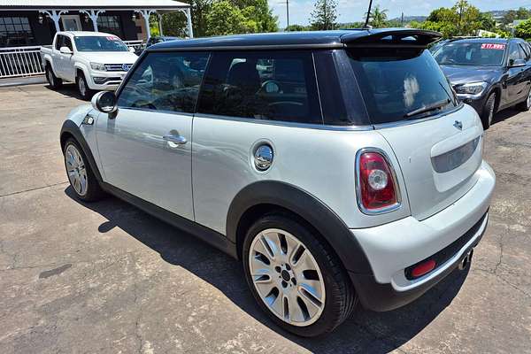 2009 MINI Hatch Cooper S R56